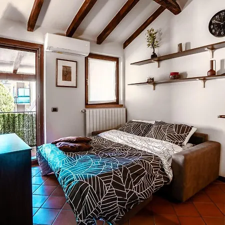 Oasi Piacentina アパート